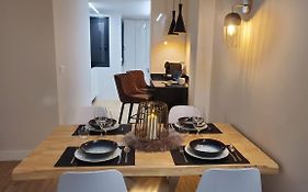Cies Luxury Suitel Lily Rodsen - Love Your Stay